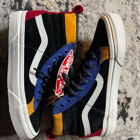 Vans “All Weather MTE” shoes - Picture 2 of 5